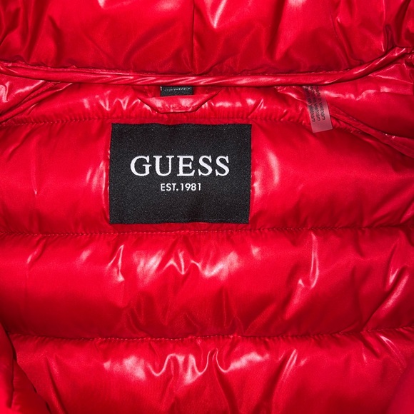 Guess puffer hooded red jacket is size medium - Picture 3 of 8